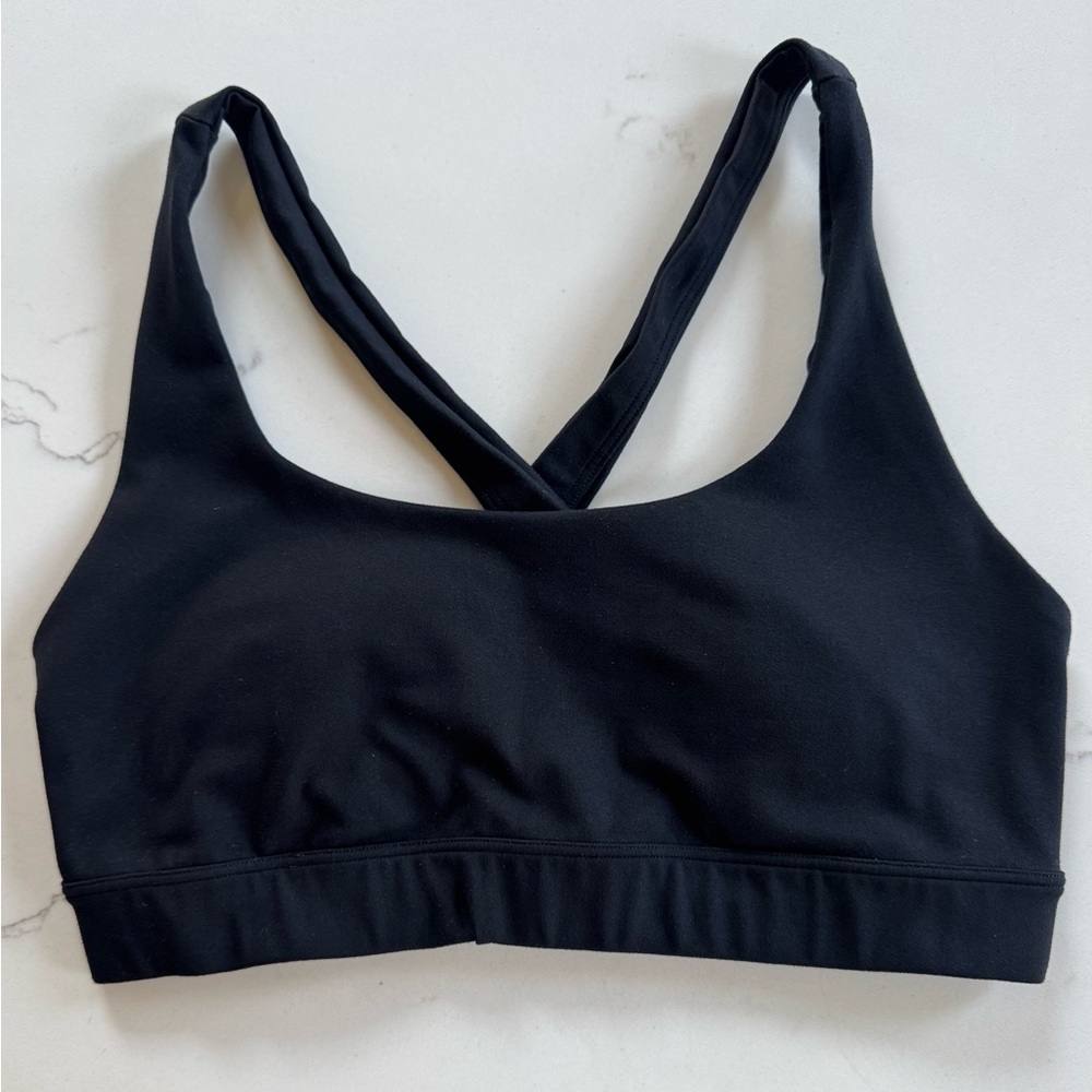 GapFit Blackout Crossback Sports Bra